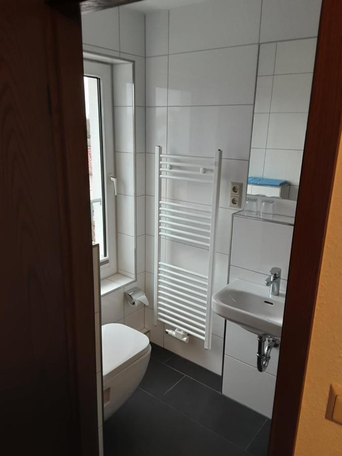 Goldener Anker Hotel Genthin Bagian luar foto