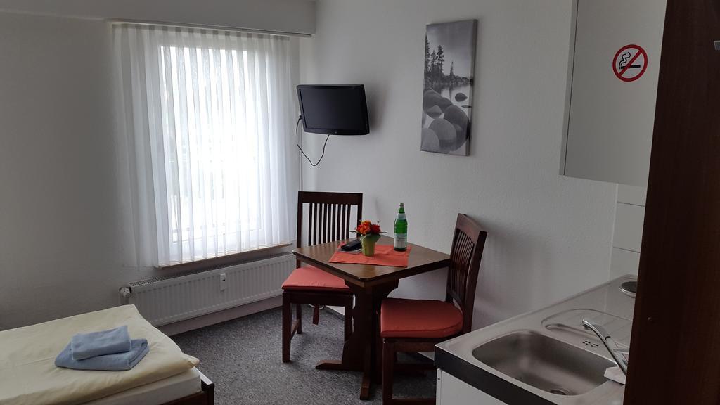 Goldener Anker Hotel Genthin Bagian luar foto
