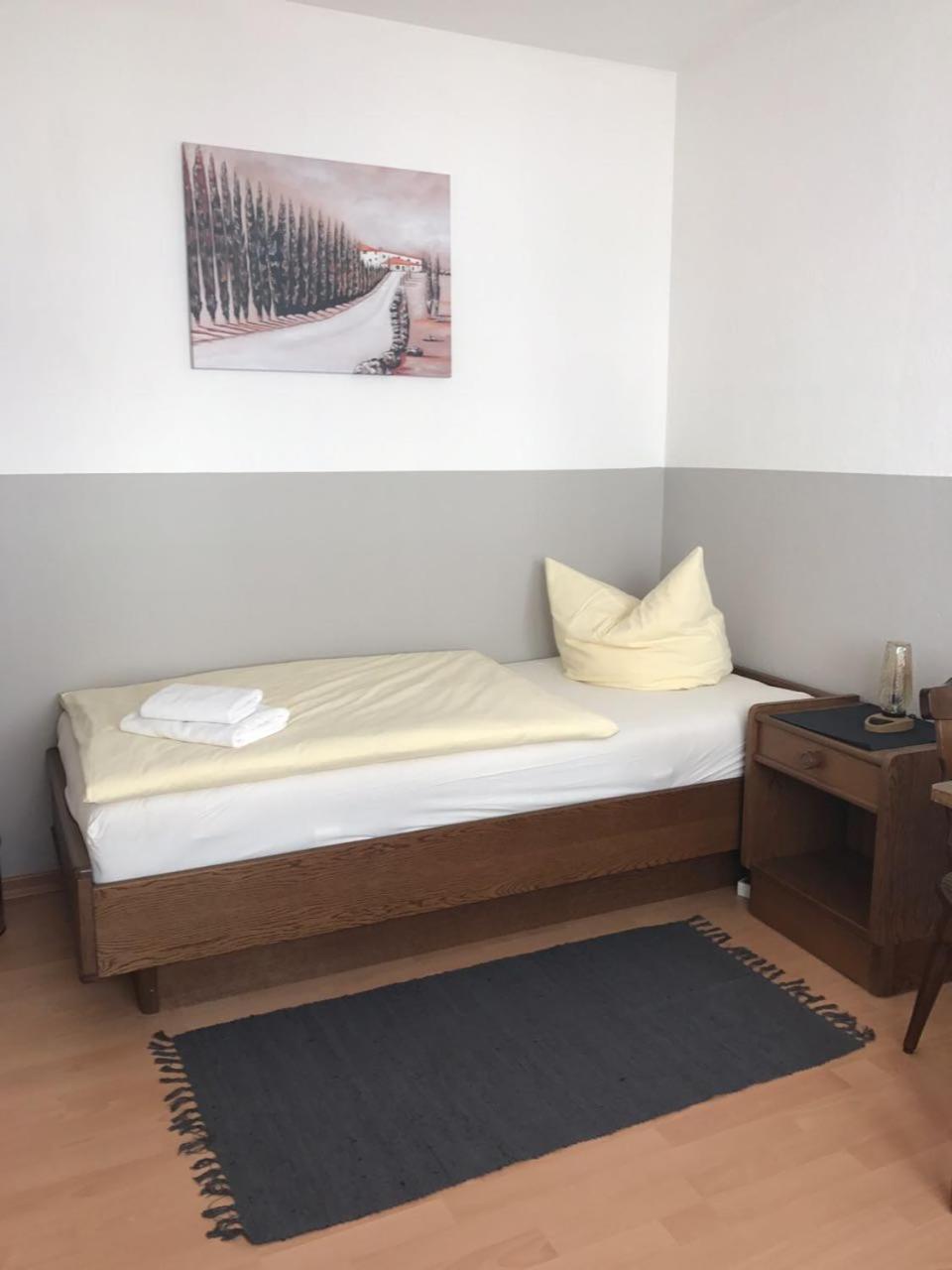 Goldener Anker Hotel Genthin Bagian luar foto