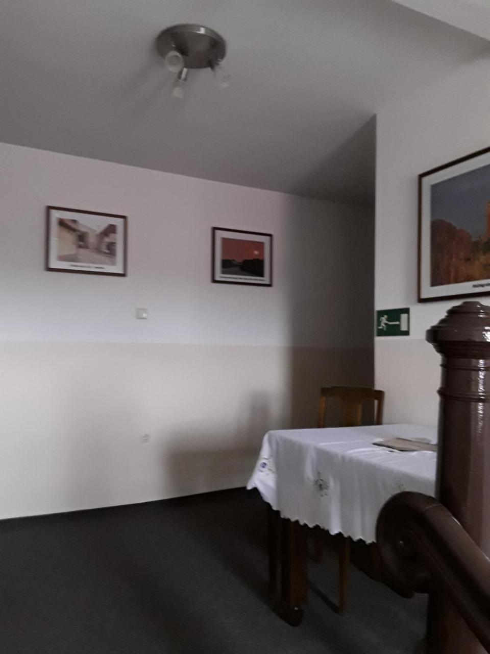 Goldener Anker Hotel Genthin Bagian luar foto