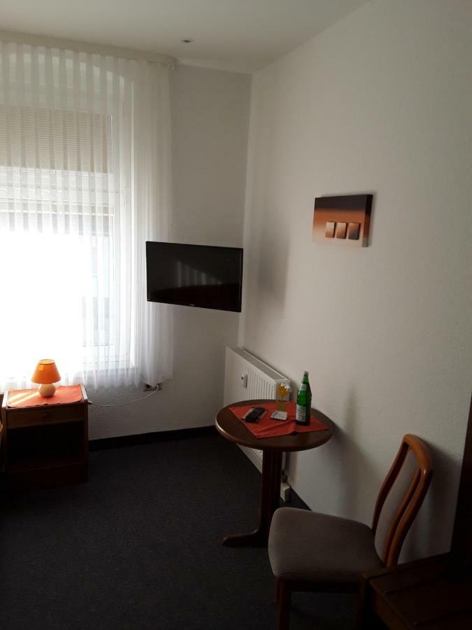 Goldener Anker Hotel Genthin Bagian luar foto