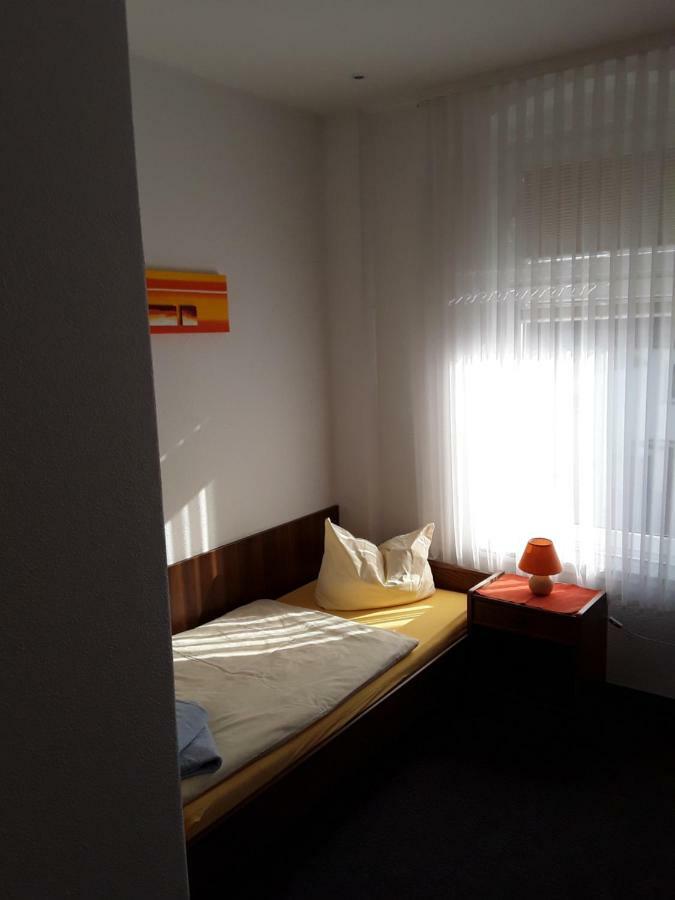 Goldener Anker Hotel Genthin Bagian luar foto